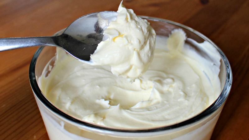 Impress Your Friends With Fancy Homemade Butter And Crème Fraîche