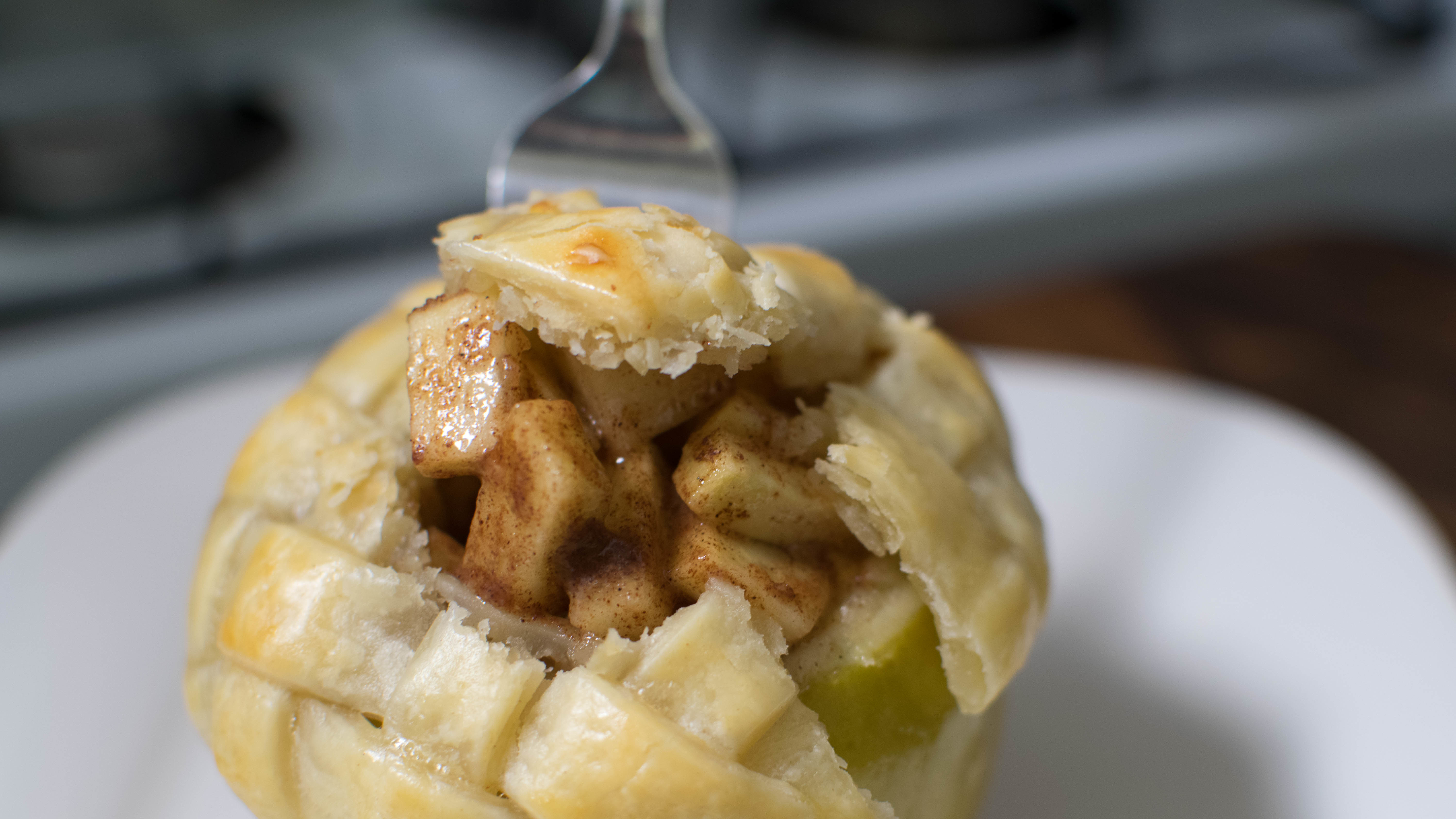 How To Make A Mini Apple Pie Inside An Apple