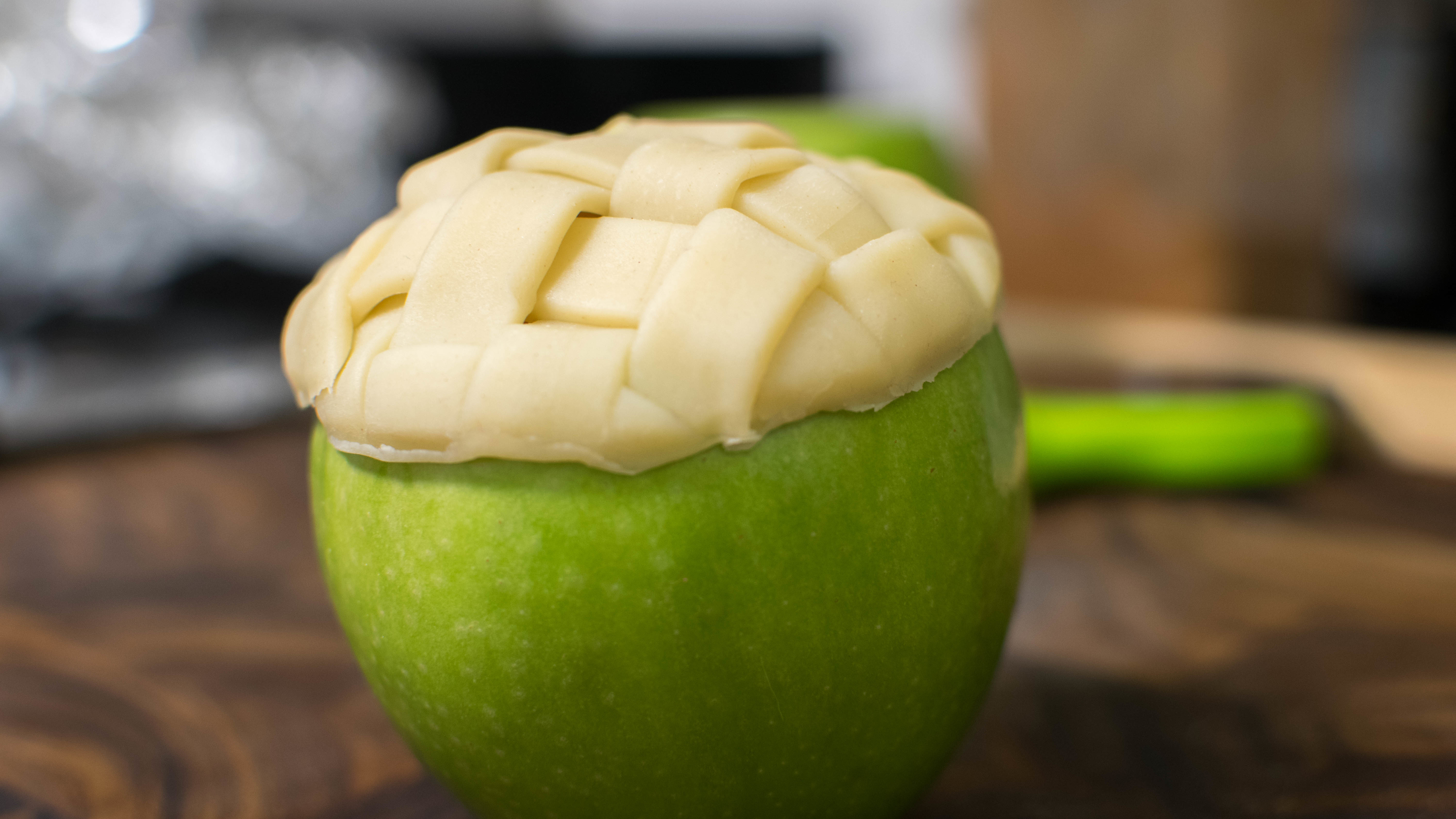 How To Make A Mini Apple Pie Inside An Apple