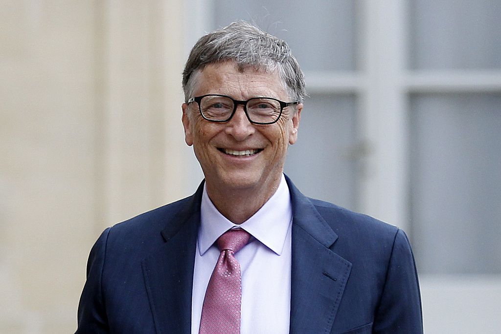 PARIS, FRANCE - JUNE 27: Bill Gates, the co-Founder of the Microsoft company and co-Founder of the Bill and Melinda Gates Foundation makes a statement after his meeting with French President Francois Hollande at the Elysee Presidential Palace on June 27, 2016 in Paris, France. Bill Gates mentioned in a short statement after his meeting with French President Francois Hollande that France was a great asset in the fight against AIDS. (Photo by Chesnot/Getty Images)