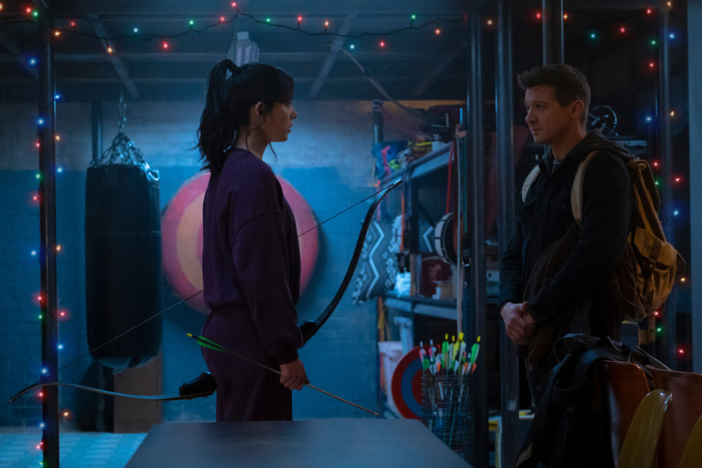 (L-R): Kate Bishop (Hailee Steinfeld) and Hawkeye/Clint Barton (Jeremy Renner) in Marvel Studios' HAWKEYE, exclusively on Disney+. Photo by Chuck Zlotnick. ©Marvel Studios 2021. All Rights Reserved.