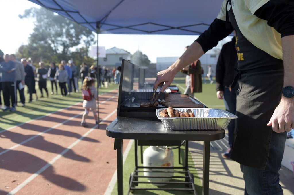 voting, democracy sausage