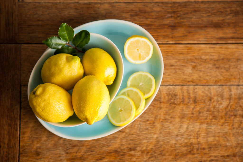 Dishwasher lemon cleaning